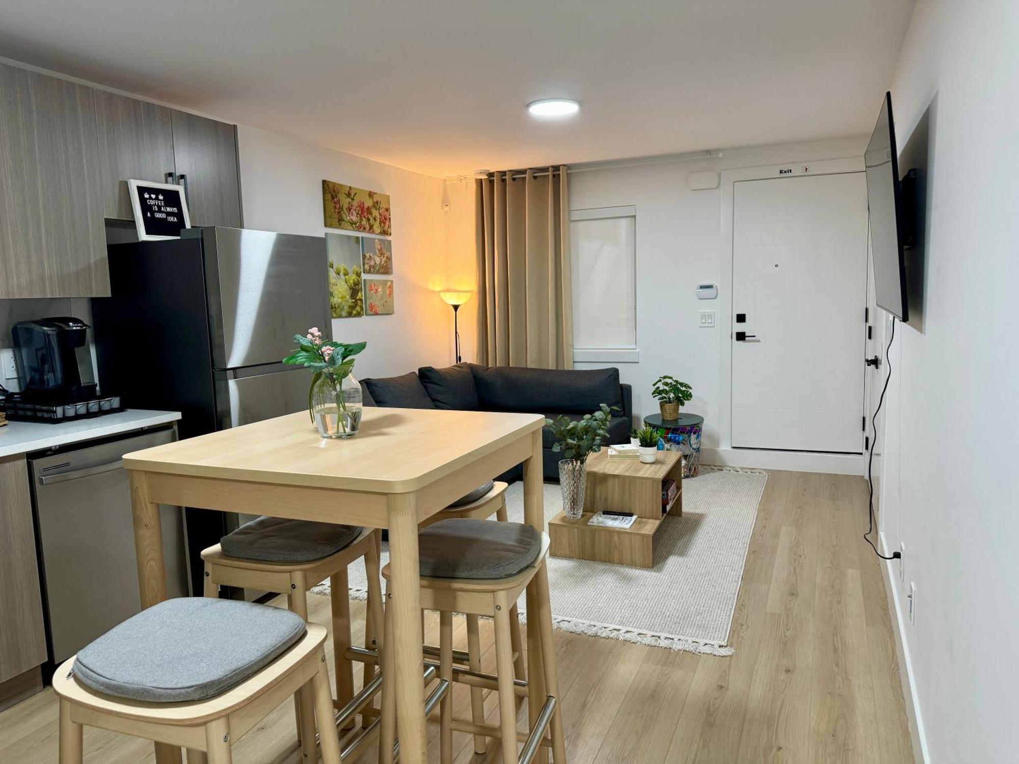 The Sunset Haven- Cozy 2Br Basement Suite Near White Rock Surrey Bagian luar foto